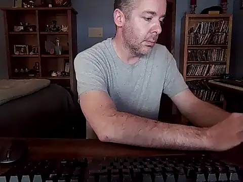 chrisw8140 live sex cam