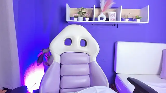 Zoe_Curvy_'s cam snapshot