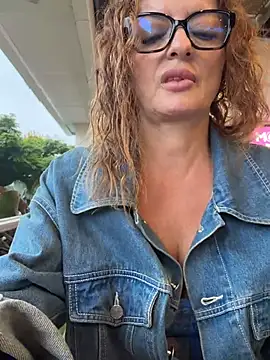 CioniWeiss live sex cam