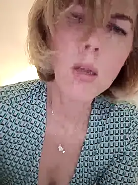 stellahere8's cam snapshot