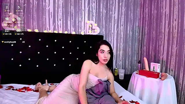 Alicee_Moonn live sex cam