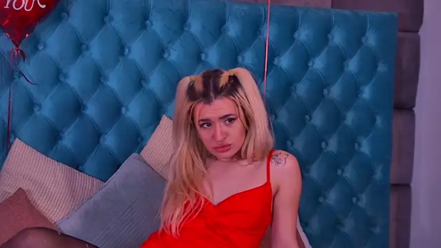 NayaBliss's cam snapshot