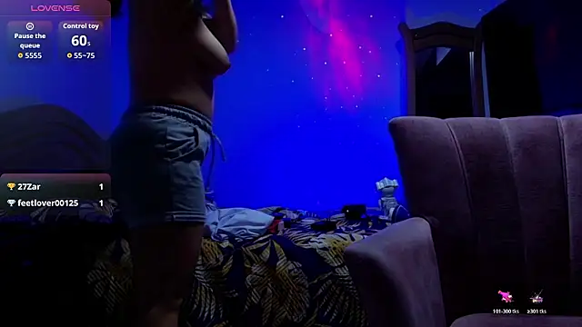 SweetLunaMILF's cam snapshot