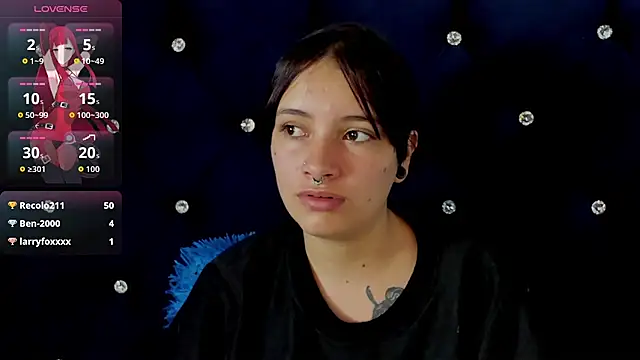 nahomy_glow's cam snapshot