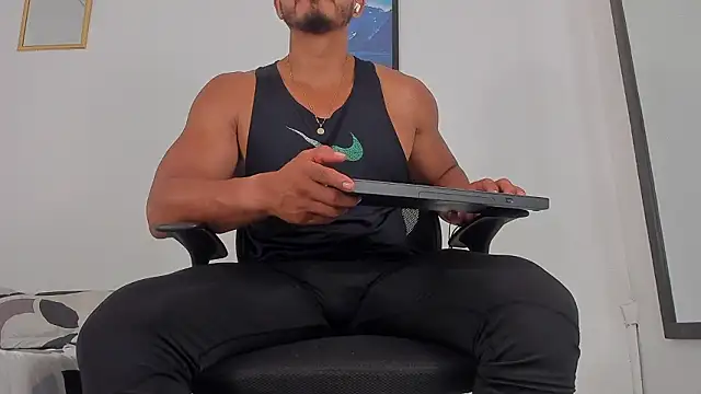 magnusclark live sex cam