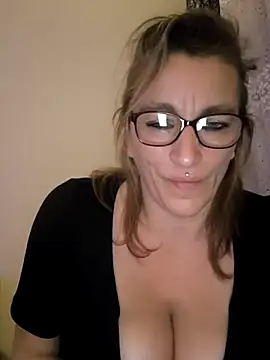 Fifi83Bell's cam snapshot