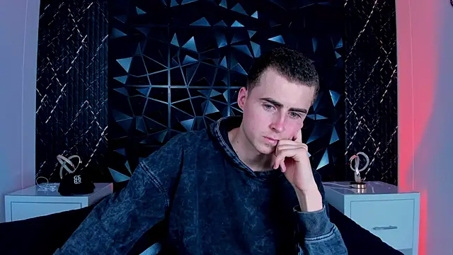 SpaceBoy1 live sex cam