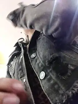 _C_A_O_S-_-'s cam snapshot