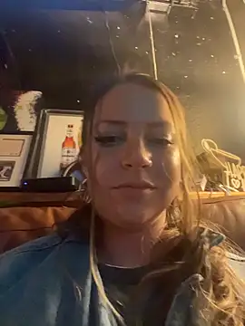 molly_witha_chance's cam snapshot