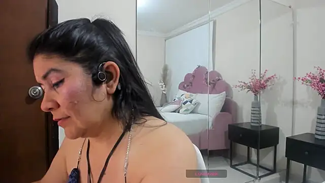 kiraGeiner's cam snapshot