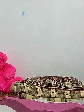 SLZAARA's cam snapshot