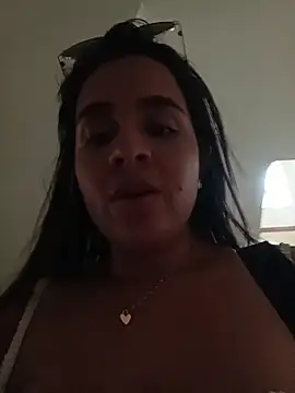 Julieth_hot-69's cam snapshot