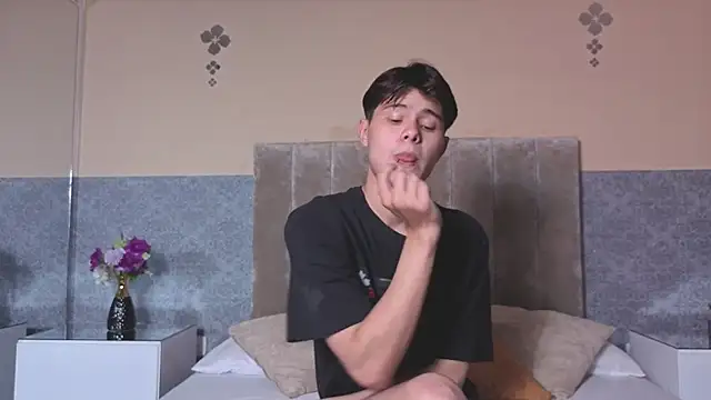 Derek_Sinn live sex cam