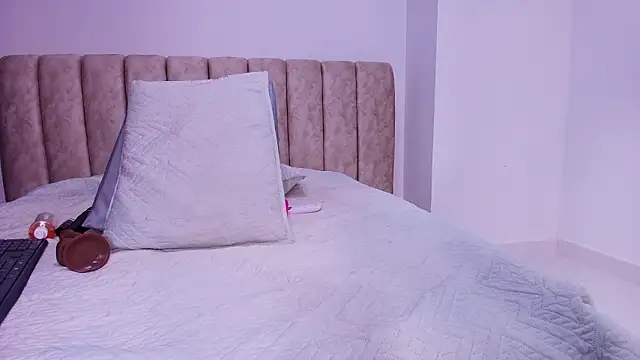 vale_rioss's cam snapshot