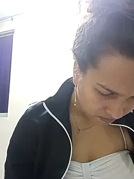 AnnaHot_'s cam snapshot