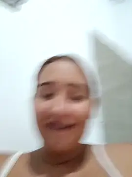 young_dairy01's cam snapshot