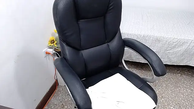 emiliaa_hot's cam snapshot