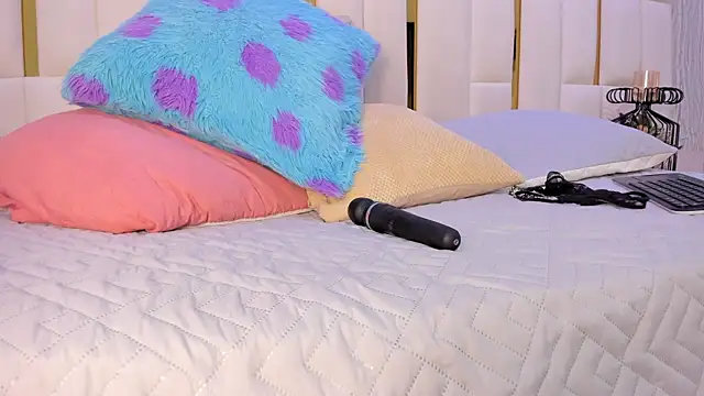 Meghan_stonne_'s cam snapshot