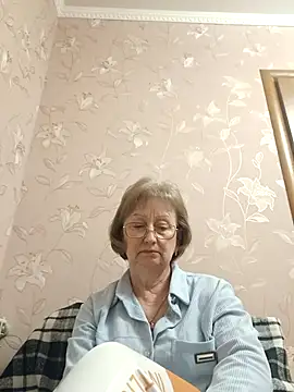 AlikaSwan5821's cam snapshot