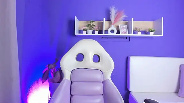 Zoe_Curvy_'s cam snapshot