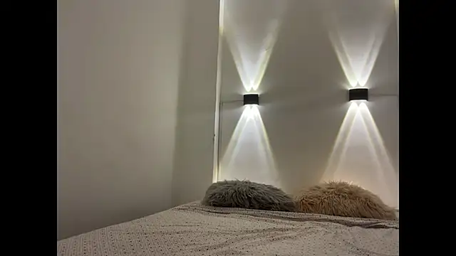 IsHollybennett live sex cam