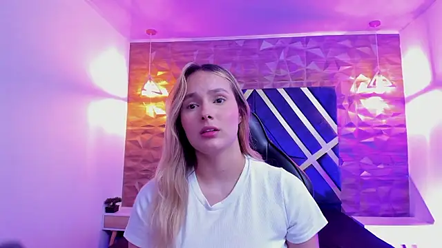 Emmaa_white_'s cam snapshot