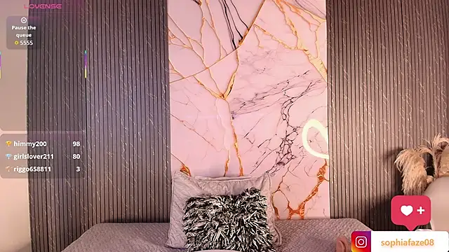 big_tits_in_your_face's cam snapshot