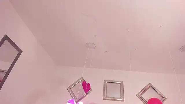 Minibombom's cam snapshot