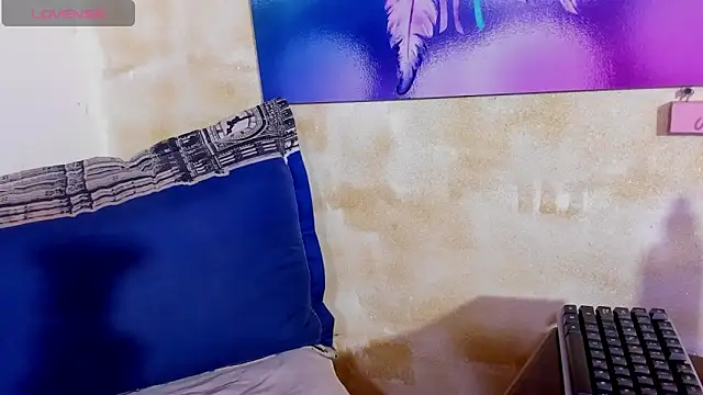 Lauren_Hills069's cam snapshot