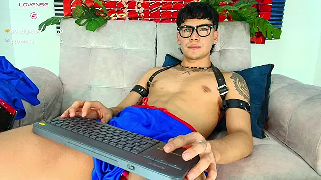 CamiiGuzmanX live sex cam