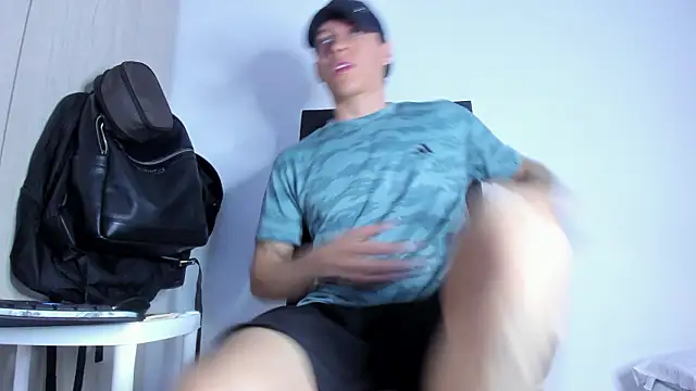 enzo_bvlgari live sex cam