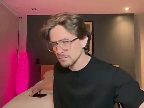 mcklister_kinky_feets's cam snapshot