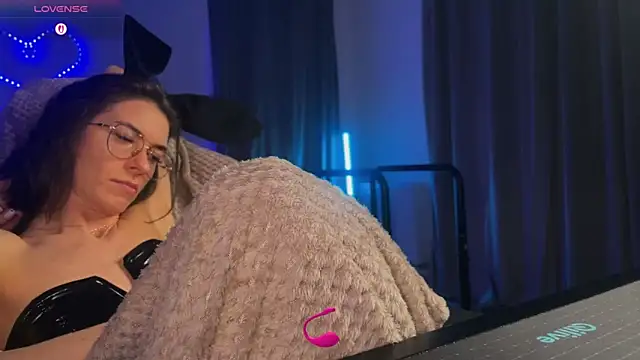 Katy_Kar's cam snapshot