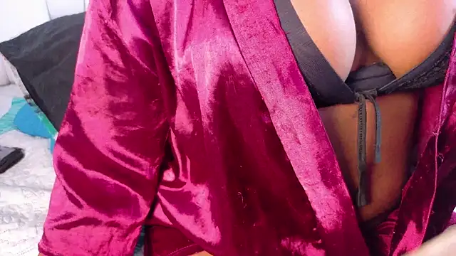 MySugarmoomy's cam snapshot