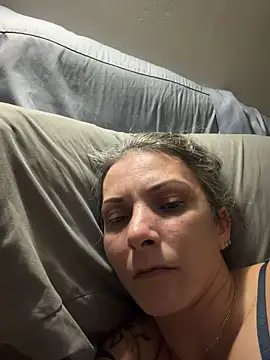 cumguzzler143's cam snapshot