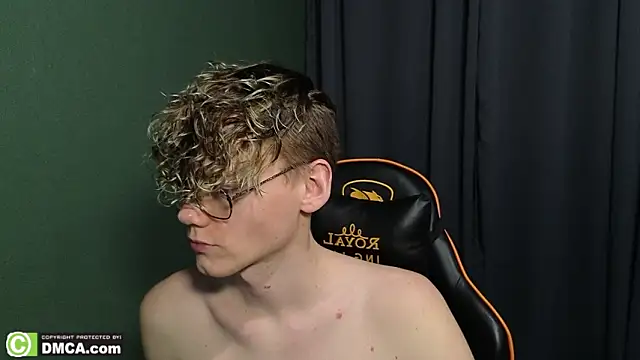 Keytaro live sex cam