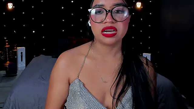 MiaWolton's cam snapshot