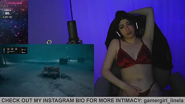 Gamergirl-Linela live sex cam