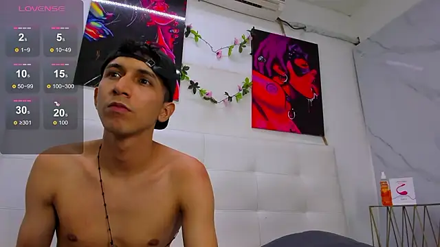 ahsly78alejandro live sex cam