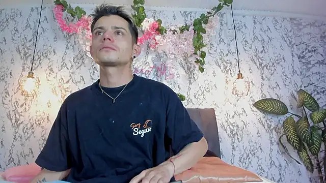 Bonny_and_carrot's cam snapshot