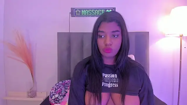 KendraChavez_'s cam snapshot