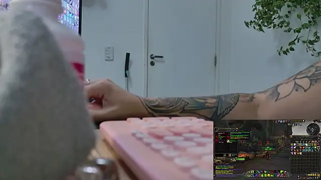 TaliMajesty's cam snapshot