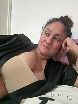 gabiTetas's cam snapshot