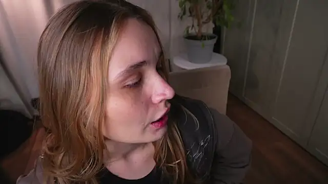 lisa_schiele's cam snapshot