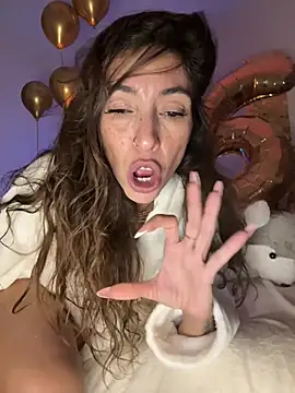 Amani_thewolf live sex cam