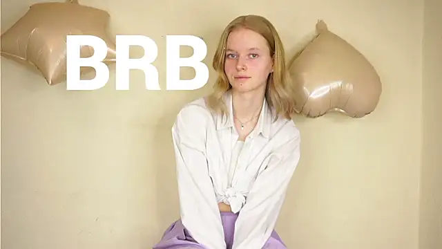 ToyaPletz live sex cam