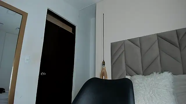 LoganGreys live sex cam