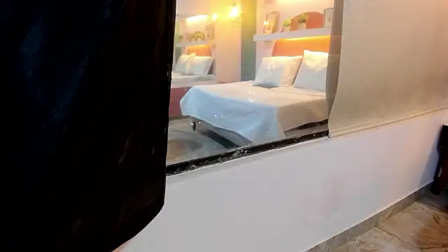 Natashaaa1 live sex cam