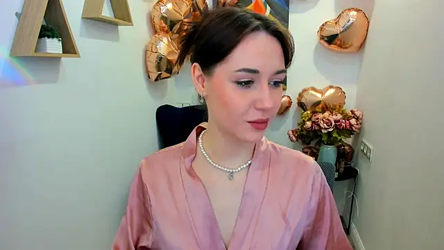 MakeYoueHappy live sex cam