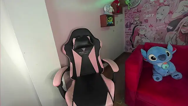 Aleja_miller1703's cam snapshot